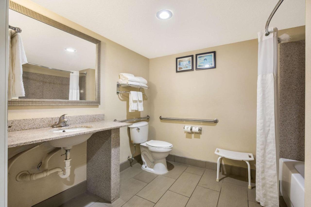 Comfort Suites Forsyth Near I-75 Екстер'єр фото