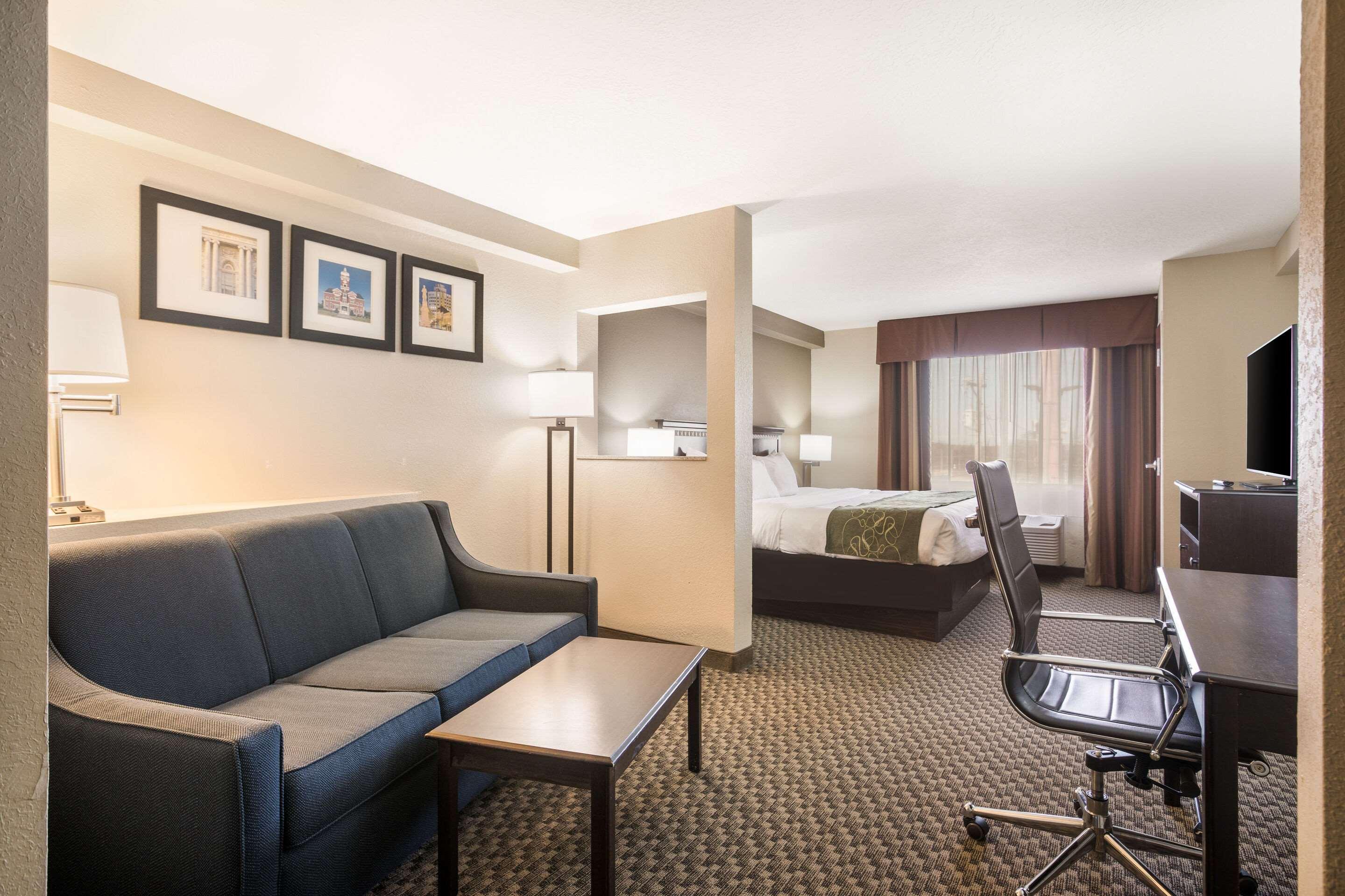 Comfort Suites Forsyth Near I-75 Екстер'єр фото