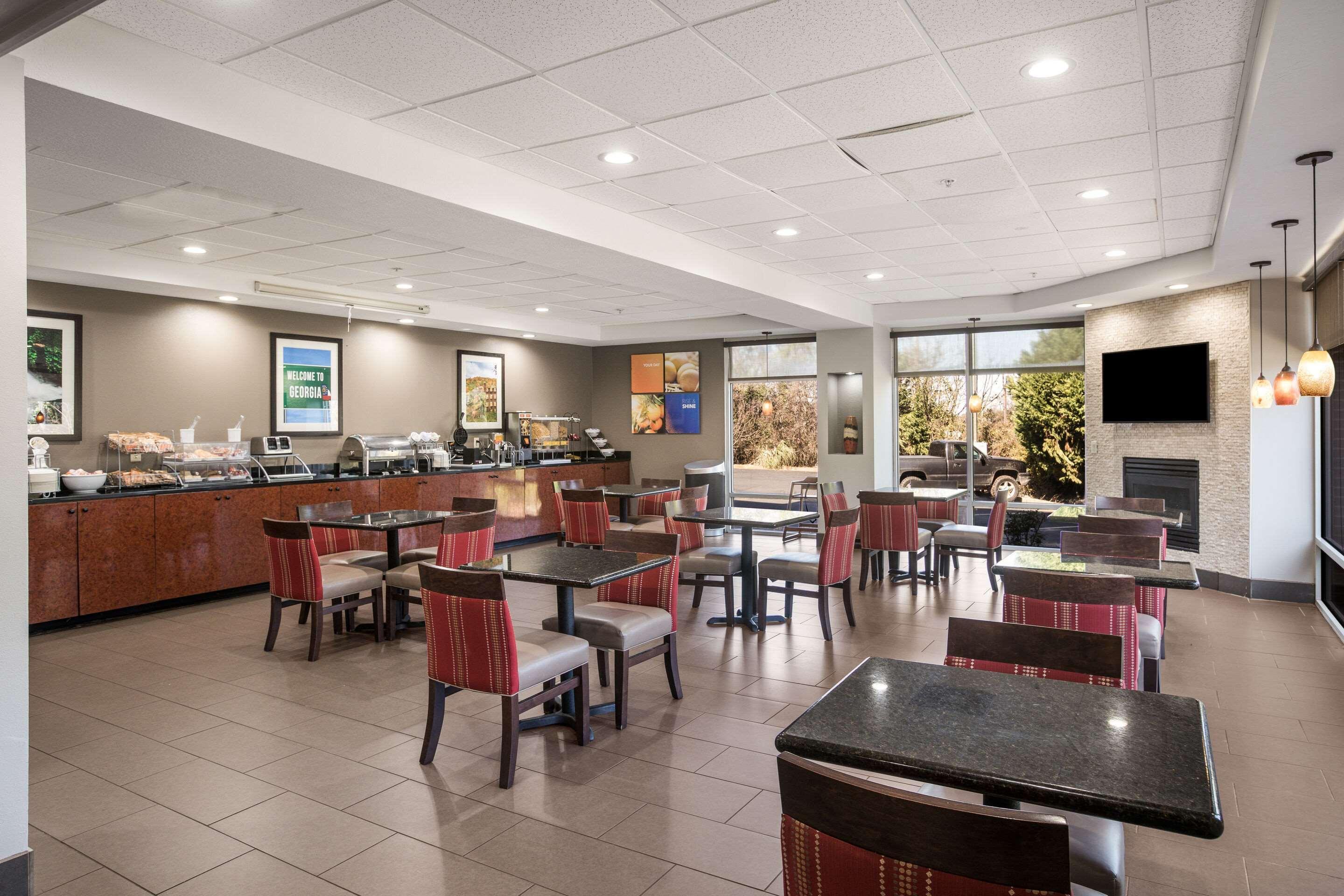 Comfort Suites Forsyth Near I-75 Екстер'єр фото