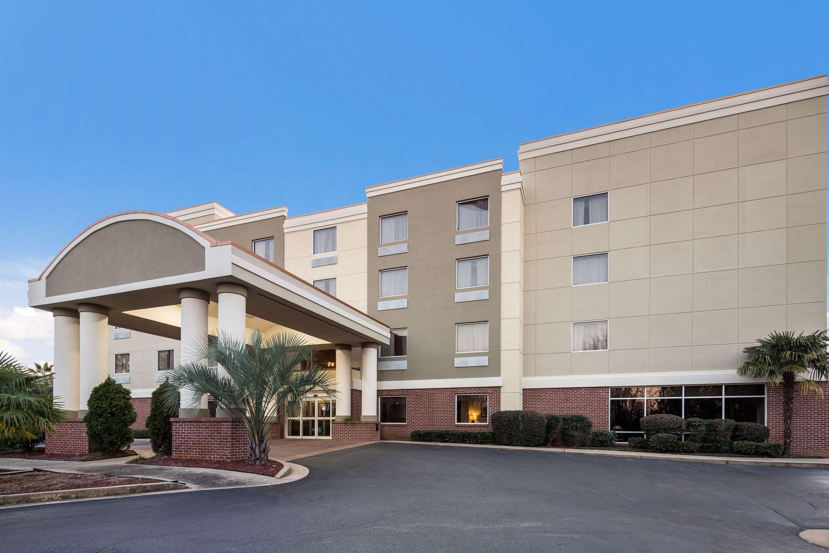 Comfort Suites Forsyth Near I-75 Екстер'єр фото