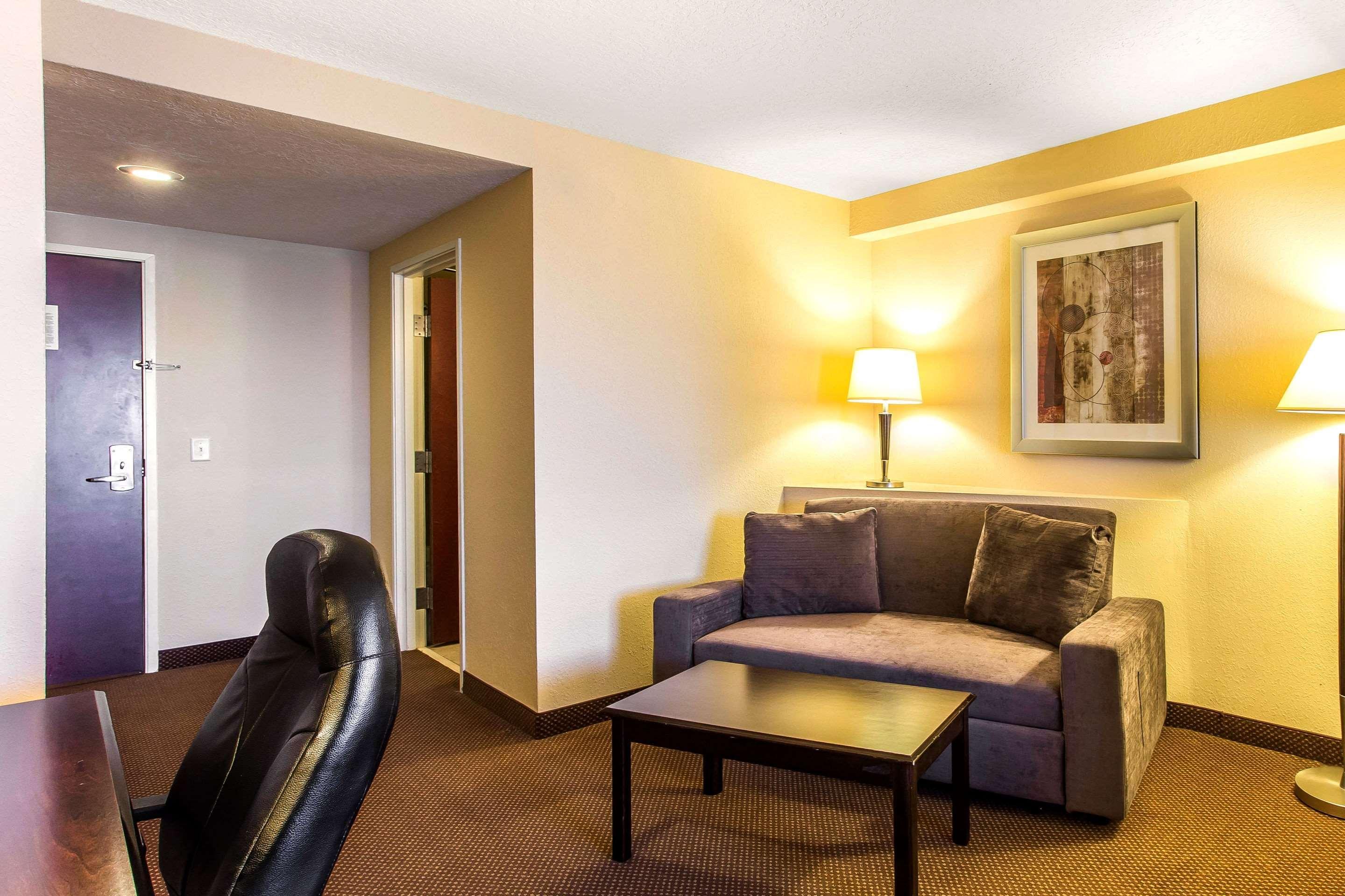 Comfort Suites Forsyth Near I-75 Екстер'єр фото