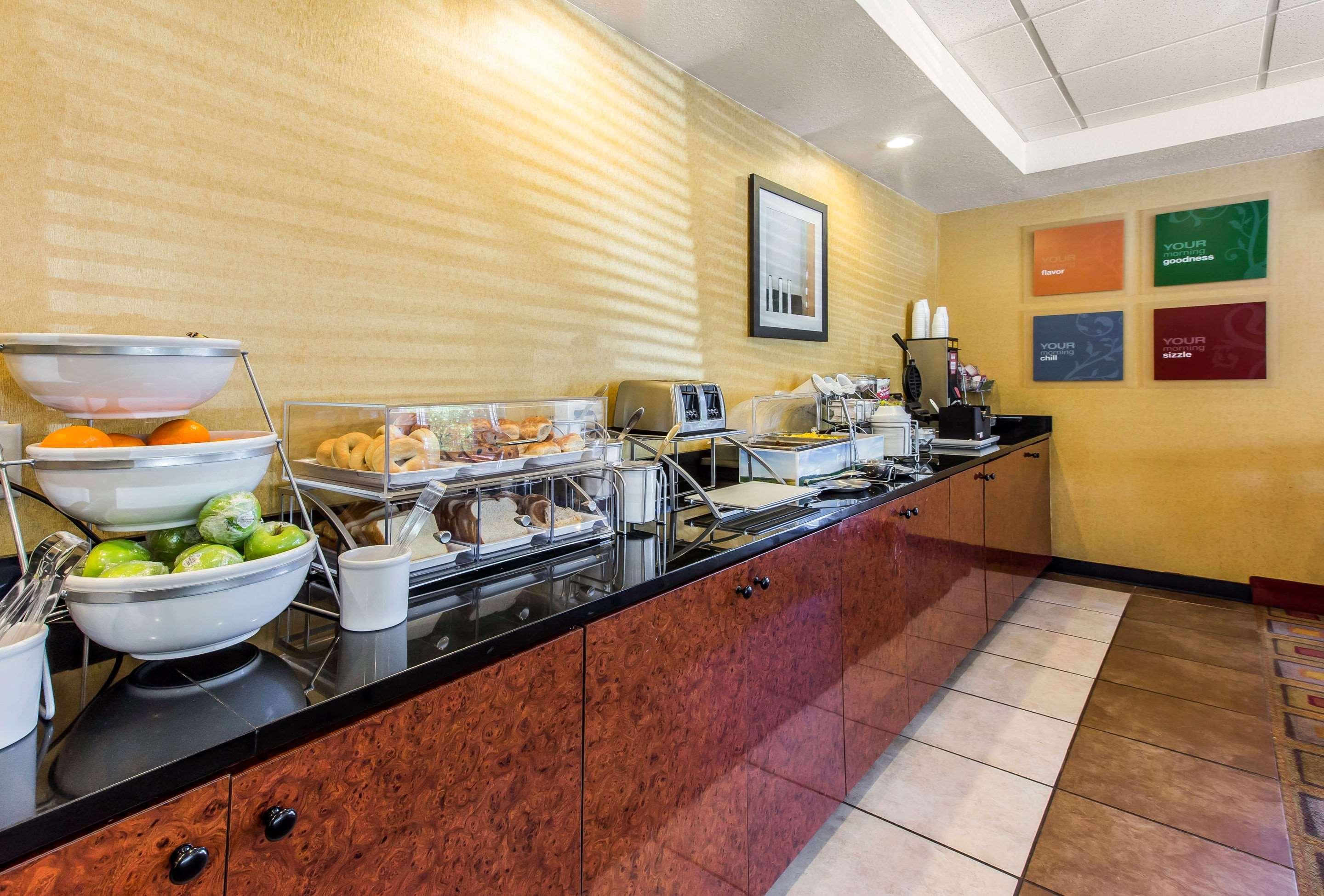 Comfort Suites Forsyth Near I-75 Екстер'єр фото