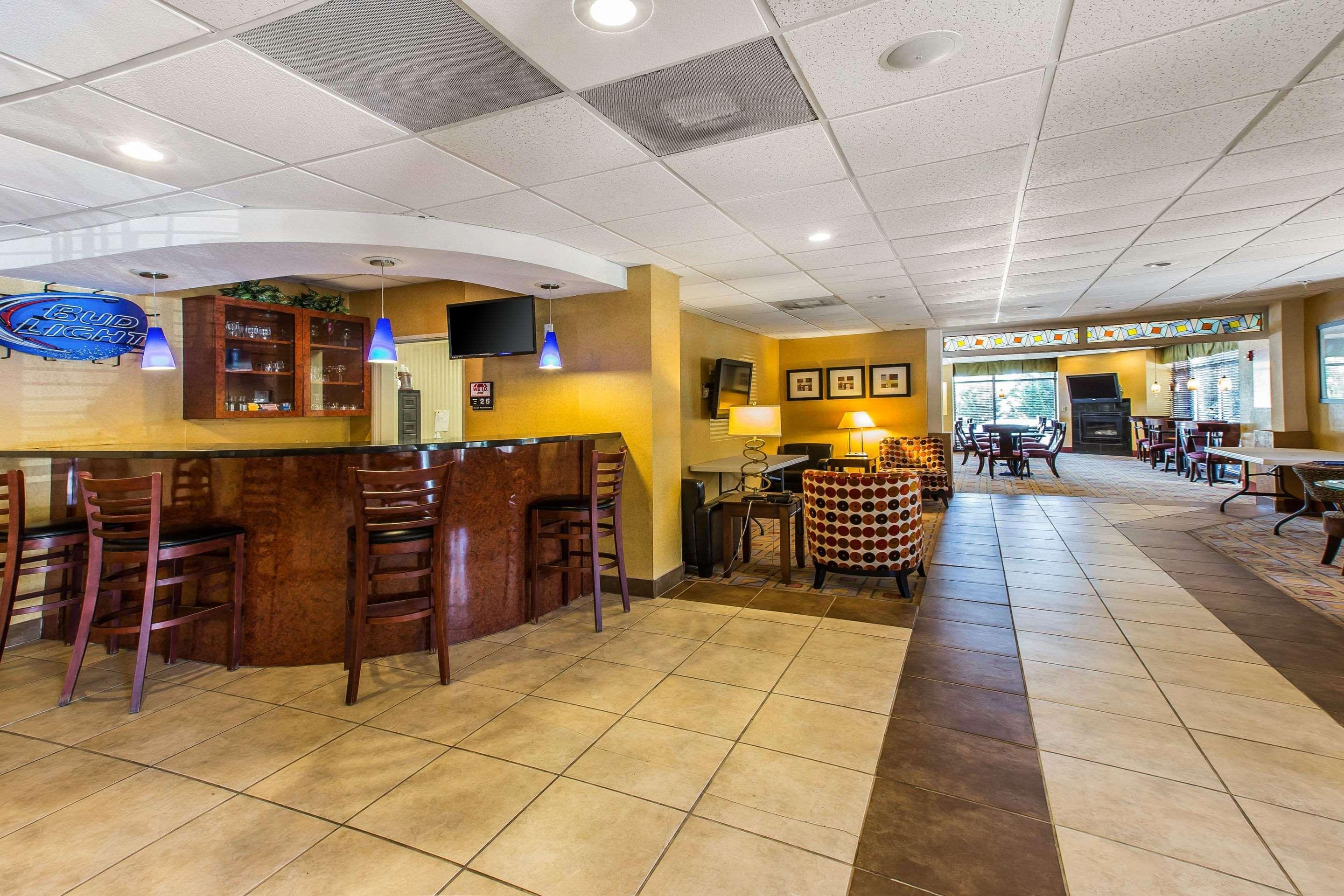 Comfort Suites Forsyth Near I-75 Екстер'єр фото