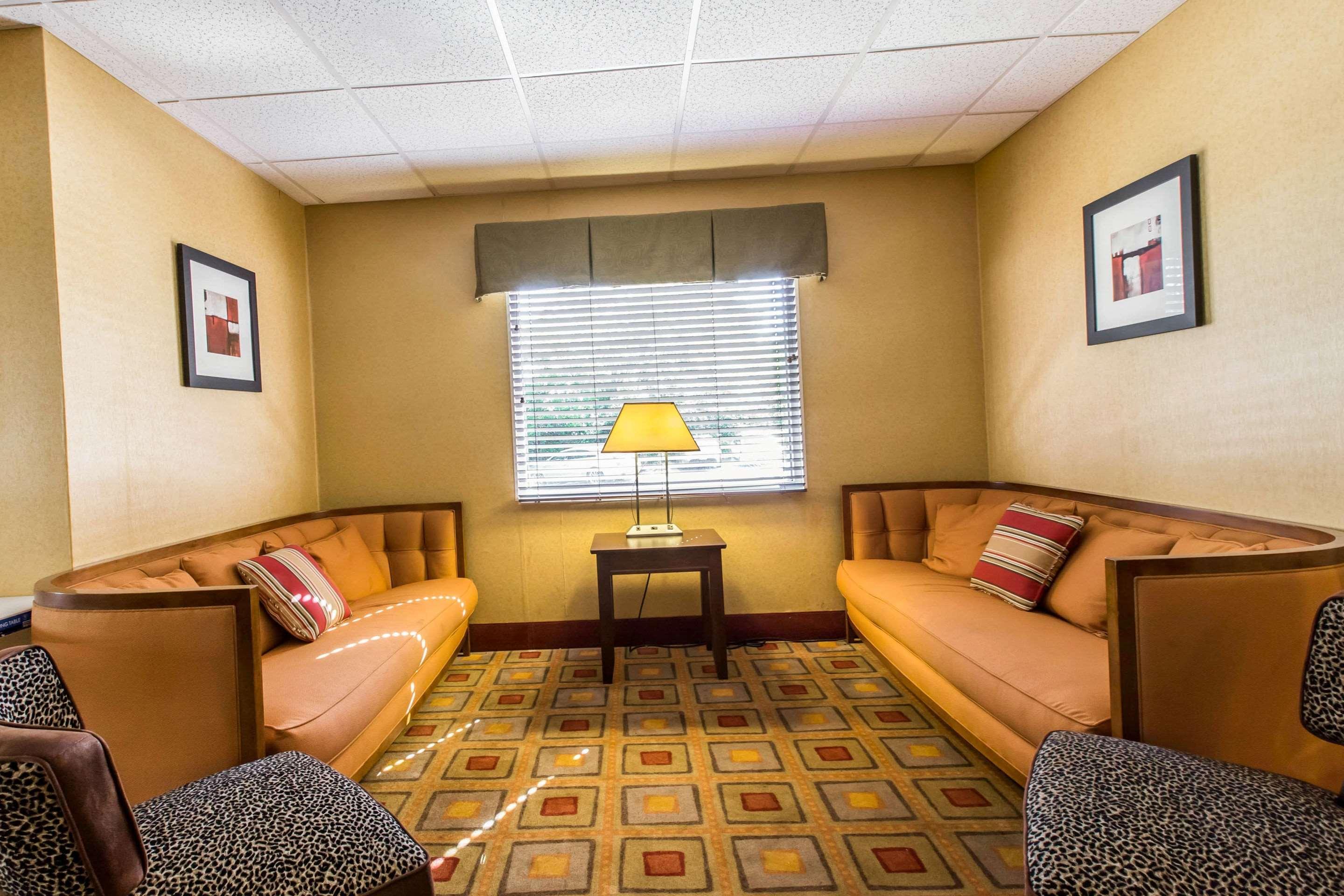 Comfort Suites Forsyth Near I-75 Екстер'єр фото