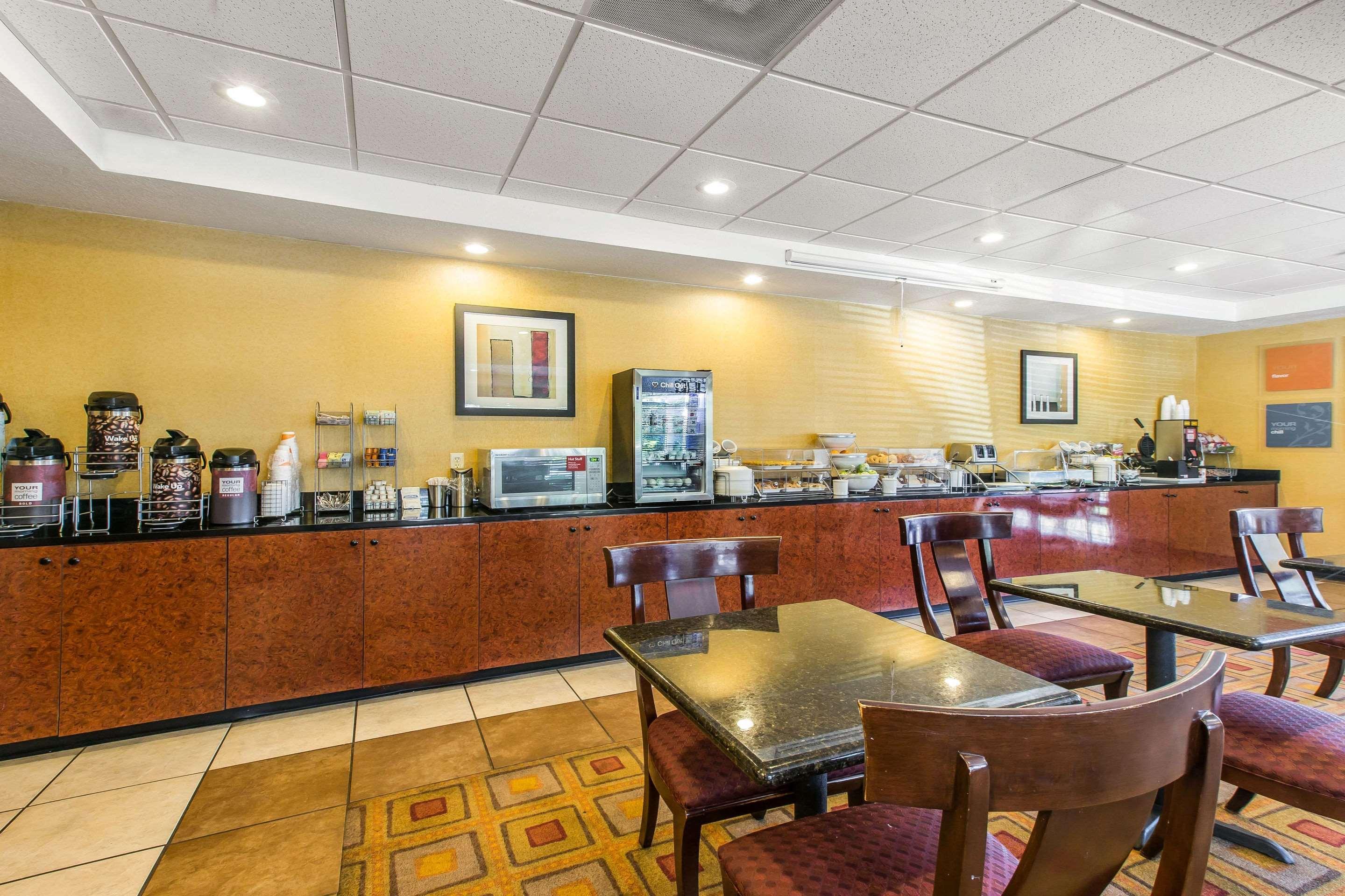 Comfort Suites Forsyth Near I-75 Екстер'єр фото